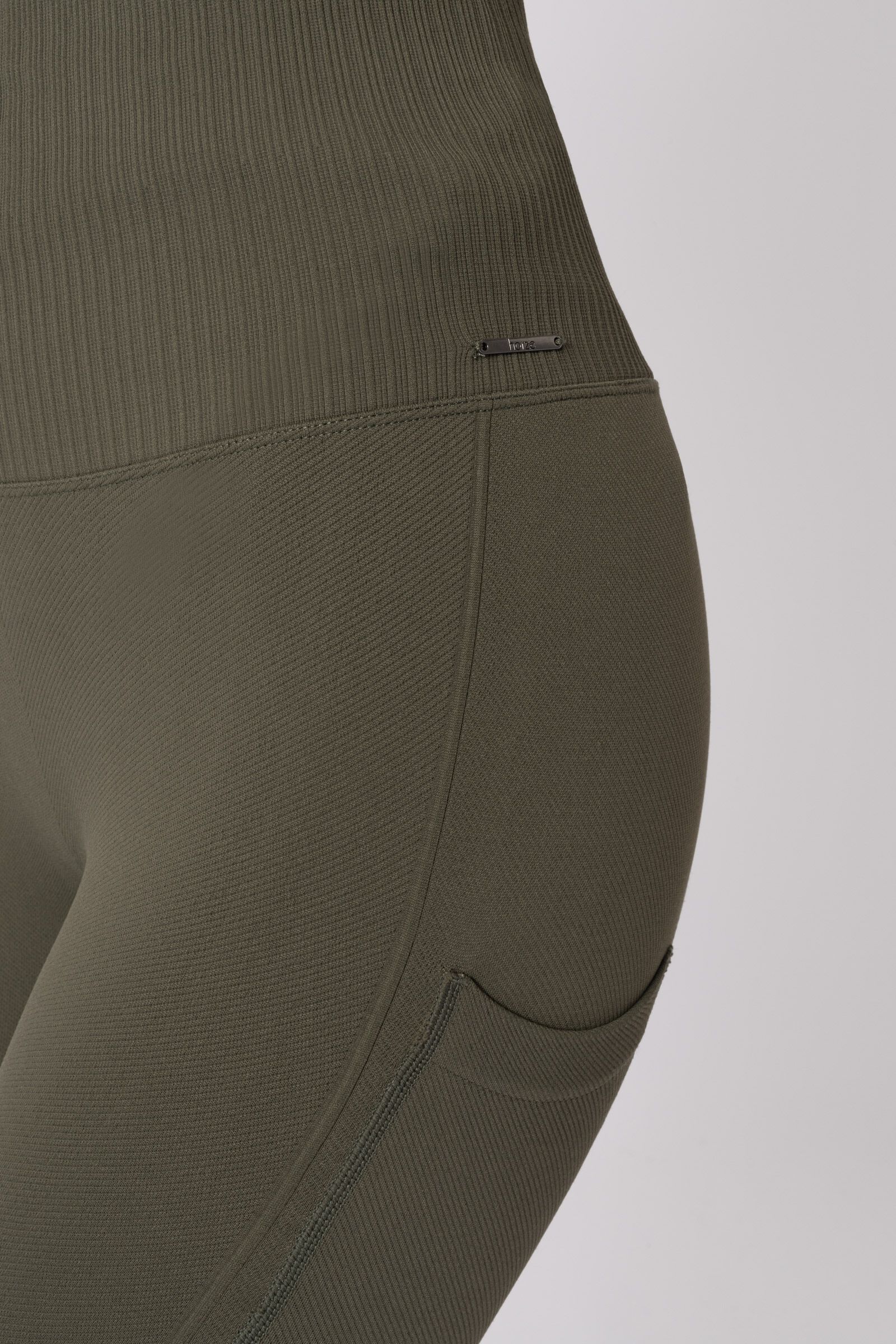 Women's tights with phone pocket hotsell