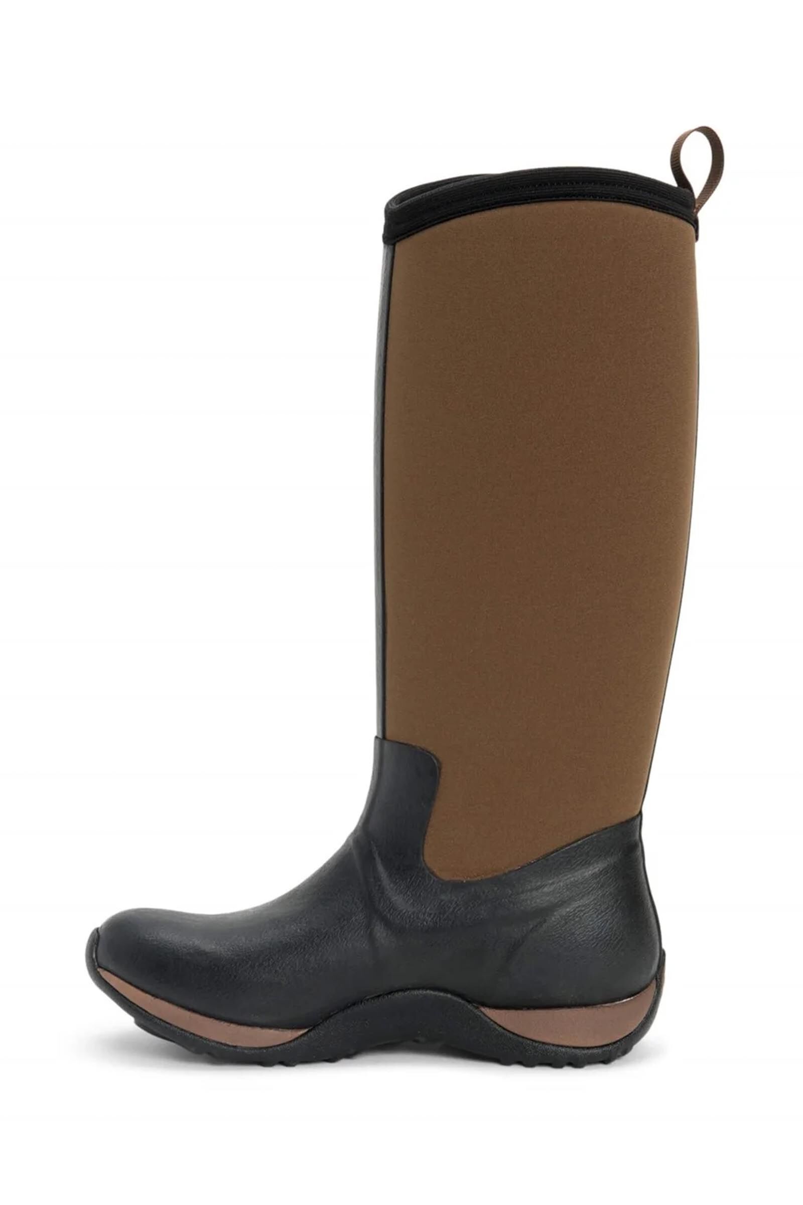Women's arctic adventure tall muck boots outlet