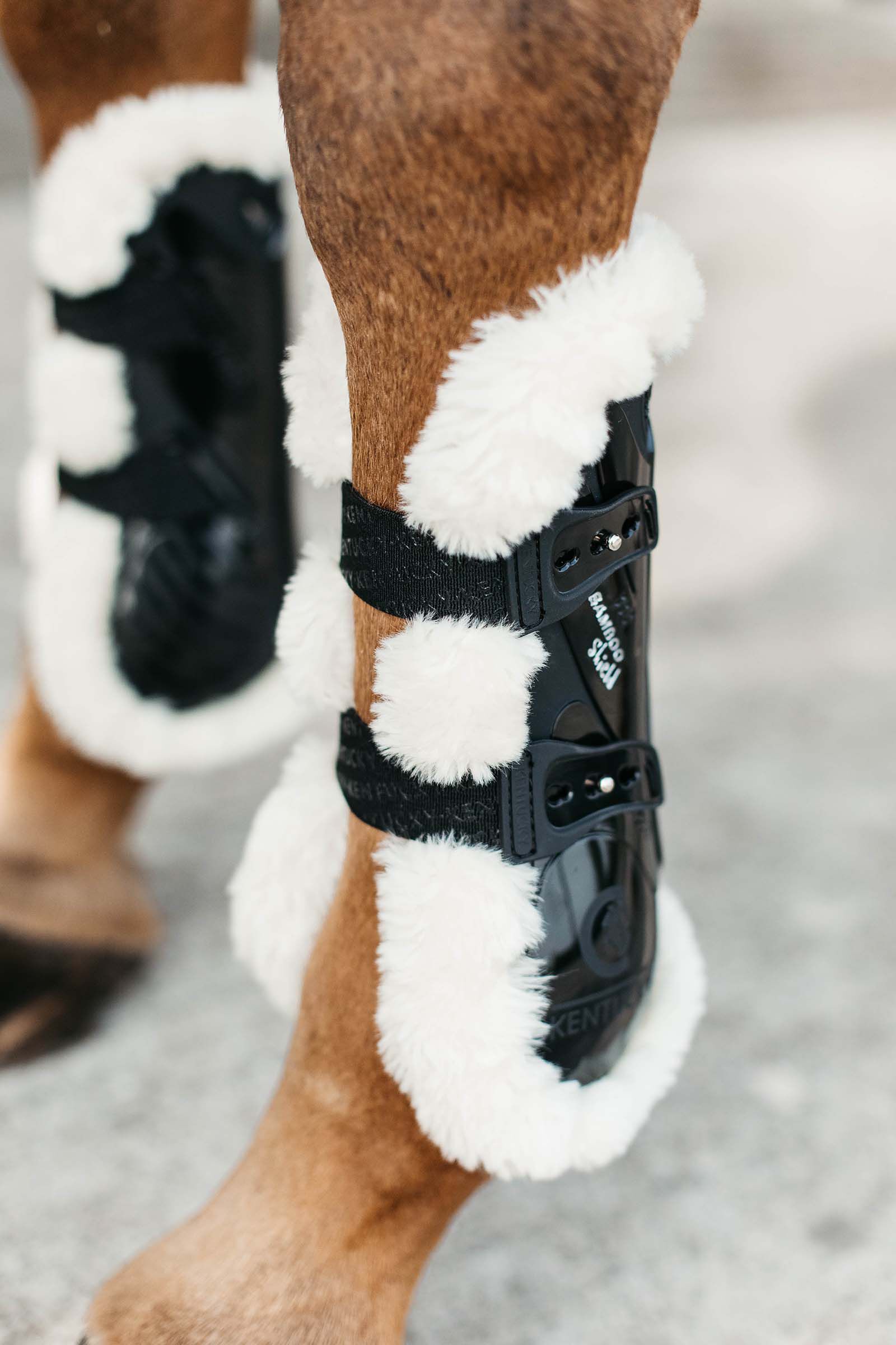 Fluffy tendon boots deals